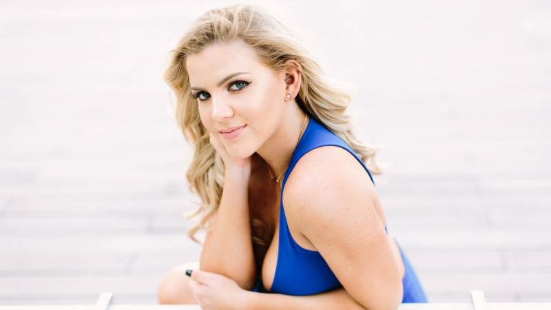 pros and cons of dating younger woman