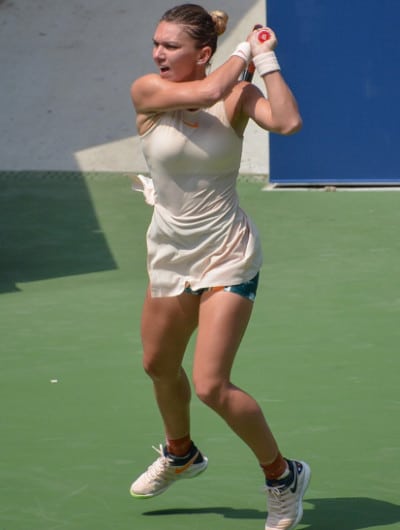 female romanian tennis player